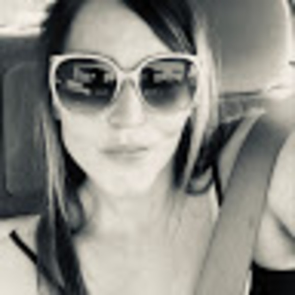 Meet your Posher, Steffanie - Picture 1 of 1